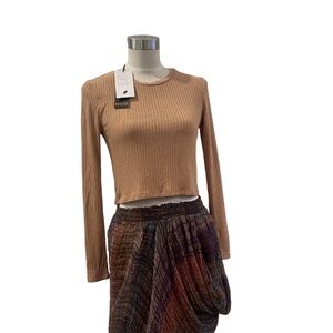 NWT Nordstrom TRUTH camel tan ribbed long sleeved knit tee top cropped S